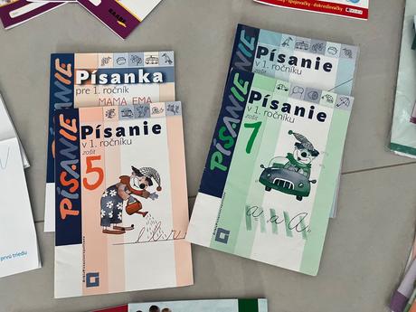 Pisanky a knihy pre prvy rocnik,