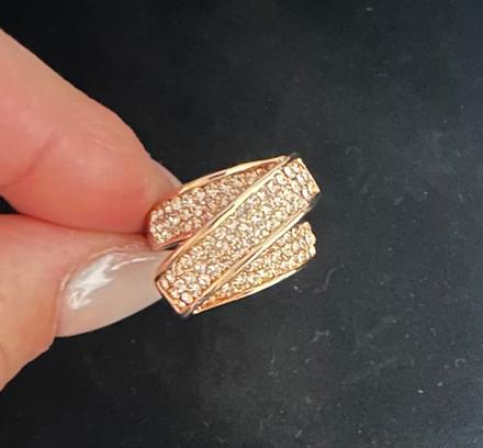 Prsteň s kamienkami farba ružové zlato,