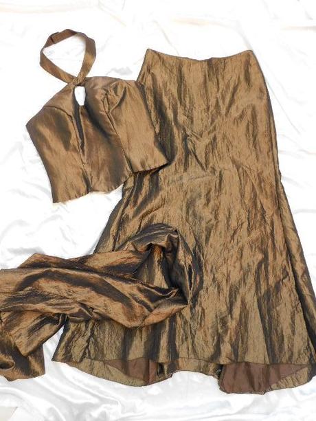 Luxusny komplet na spoločensku udalost, 42