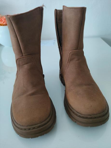 Čižmy, reserved,31