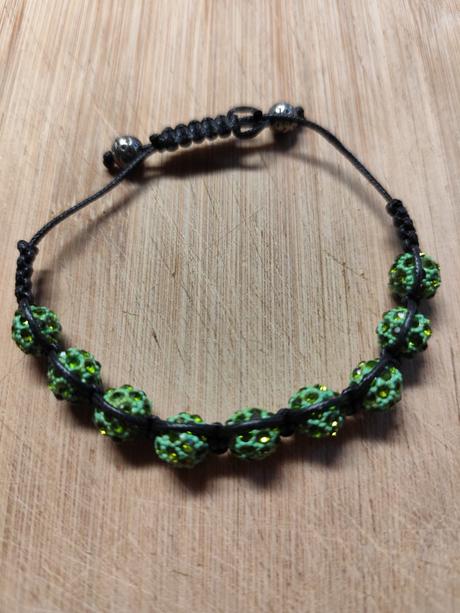 Guličkový náramok zelený,