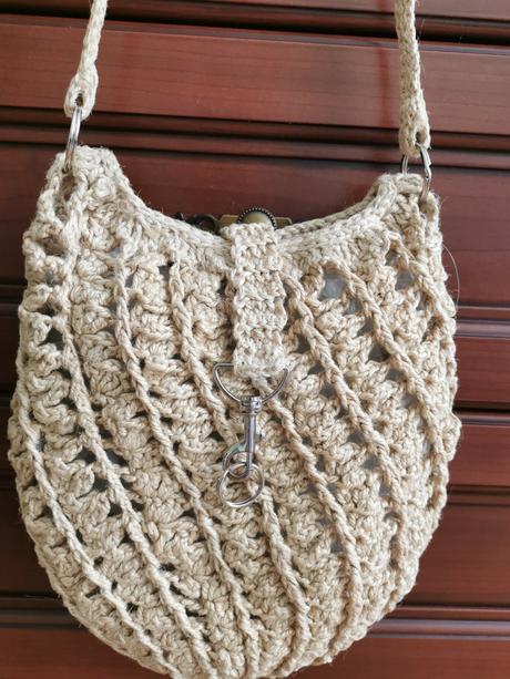 Háčkovana kabelka, 
