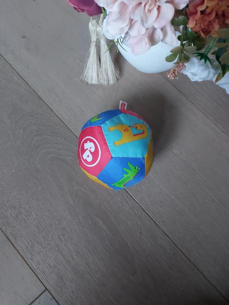 Mäkká lopta fisher price,