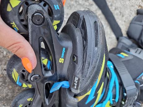 Kolieskové korčule, 32