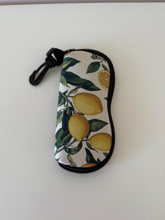 Citrónové púzdro na okuliare,