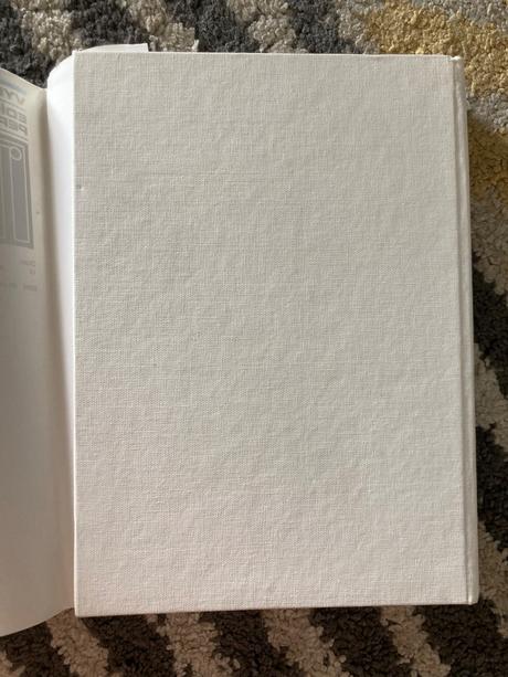 Mestá v kozme-prvé vyd.1989,