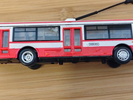 Kovový trolejbus rappa 1/72, na diely, 16 cm, 