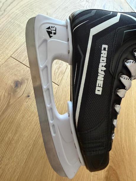 Ladove korcule, crowned,40