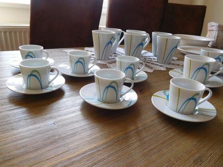 Porcelánová sada na čajík+kapučíno+kávičku-nová, 