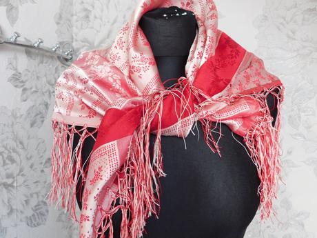 Austria look trachten hodvabna šatka ku kroju, l