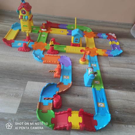 Toot toot train station,