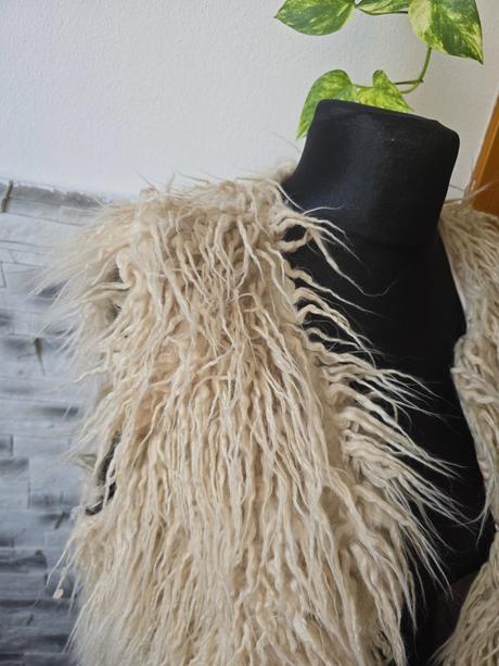 Huňatá vesta č.38, amisu,38