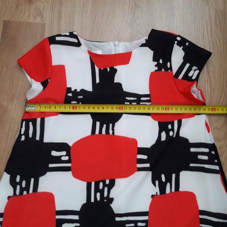 Dievčenské šaty, 128