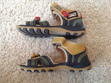 Kožene sandálky, bubble gummers,26