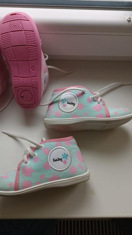 Papučky na šnúrky 2x veľ.25, 25