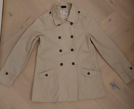 Béžový plášť, takko,164