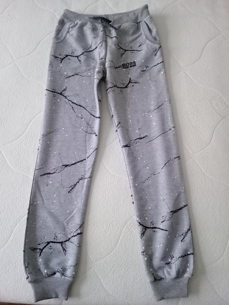 Nové tepláky, bez visačky, veľ. 158, hugo boss,158