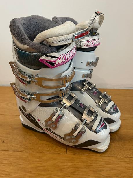 Lyžiarky, nordica,35