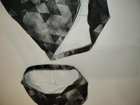 Čiapka a nákrčník, 146