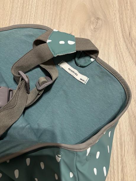 Nohavice do dazda, reserved,98