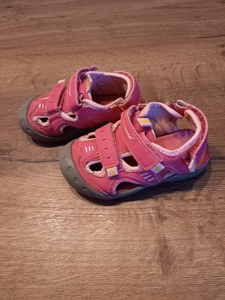 Športové sandálky, 26