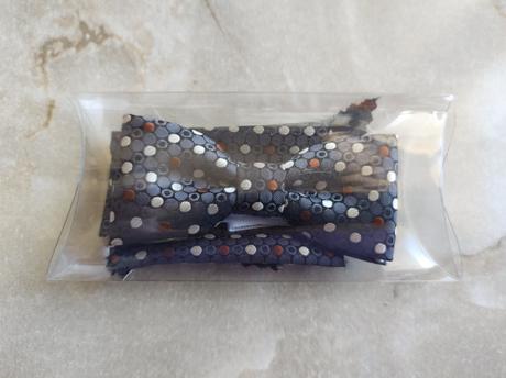 Motýlik s vreckovkou k saku, s