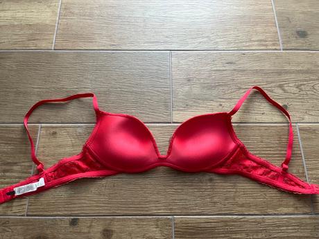 Podprsenka s výstužou, tezenis,85b