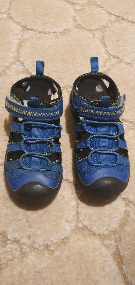 Športové sandále, 27