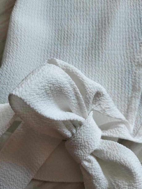 Biela blúzka s mašličkami na rukávoch, v.xl/2xl, xl