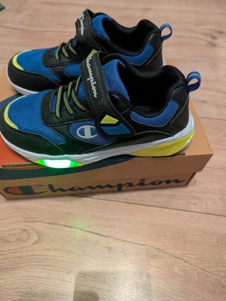 Tenisky 32, champion,32