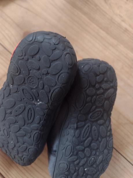 Makkucke barefoot papucky, 24