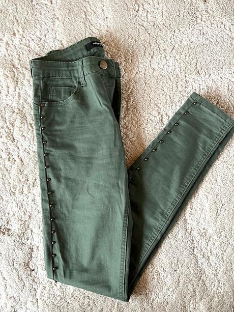 Zelene skinny rifle s vybijanim, reserved,34