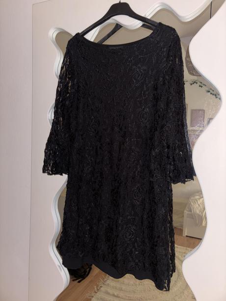 Čipkované šaty facit, m