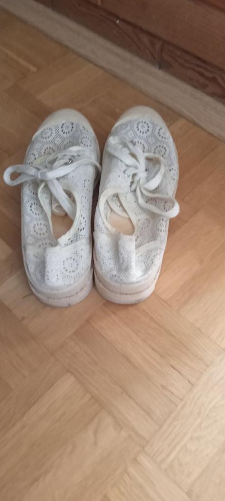 Krajkove tenisky, 39