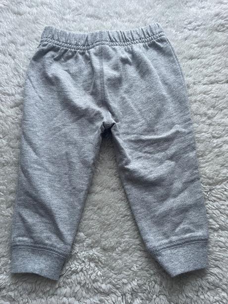 Suprava tricka a teplakov dino, carter's,80