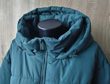 Tmavozelená bunda, 52