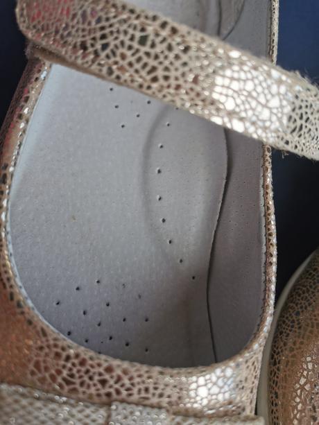 Dievčenské balerinky /poltopánky, kornecki,36