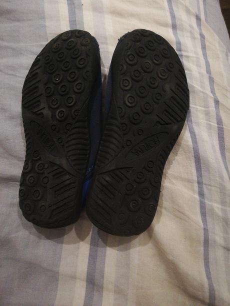 Topánky do vody, 32