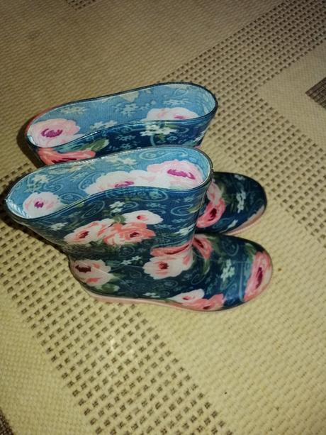 Dievčenské gumaky, 31