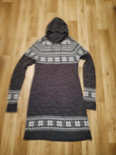 Svetrikove šaty, m