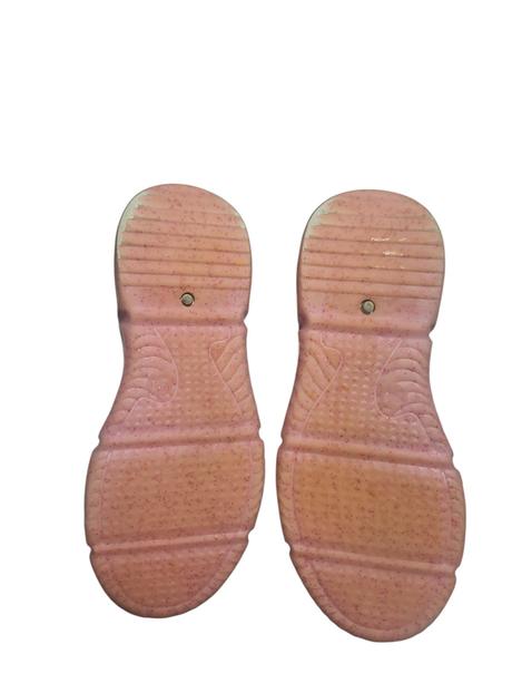 Dievčenské tenisky, 31