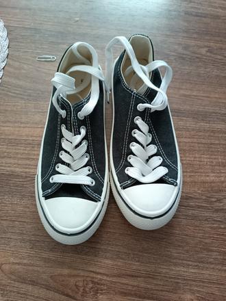 Tenisky, 38