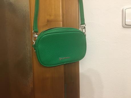 Kabelka, stradivarius