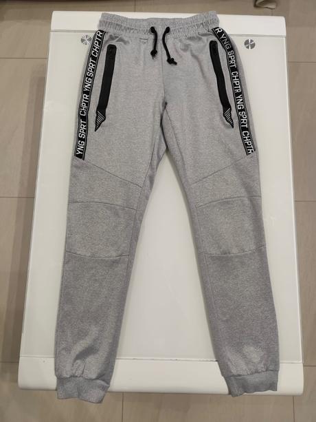 Predám chlapčenské tepláky, 158