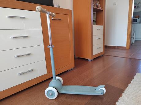 Banwood eco trojkolesová kolobežka - teal,