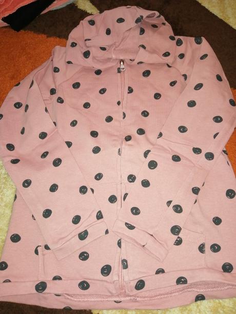 Mikinky a svetre, 122–134