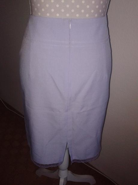 Levanduľová sukňa s čipkou veľ. m, m