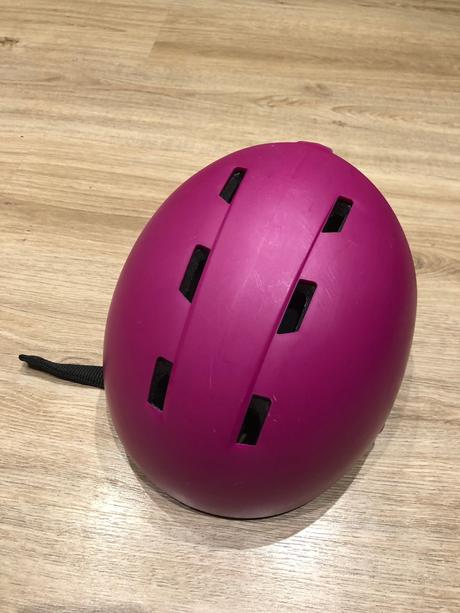 Dievčenská lyžiarska prilba wedze 53-56, 