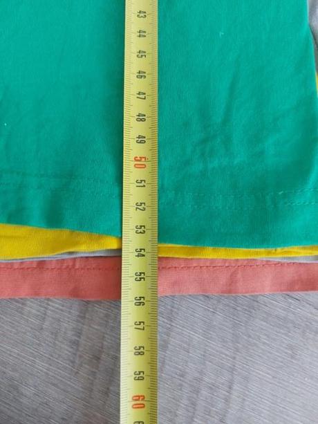 4 chlapcenské trička, 146