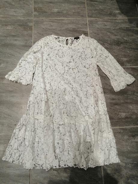Čipkované biele šaty vm pružná čipka, m